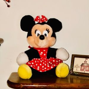 Vintage Minnie Mouse Disney World Theme Park Plush for Shelf Sitting WDW 1990's